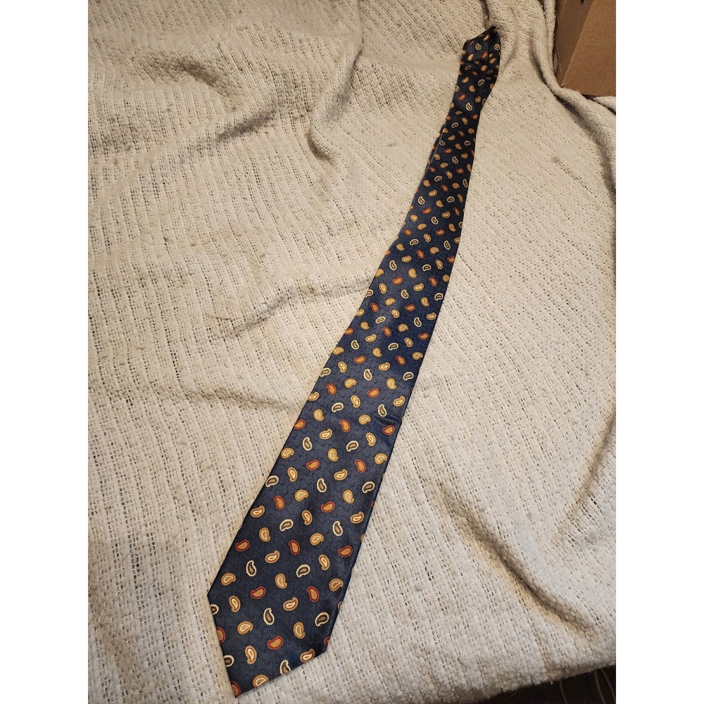 Jos A Bank Executive Collection Mens Silk Tie Navy Blue Red Gold Paisley Print